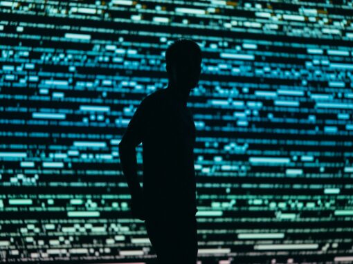 Exposition numérique et prédation : vers un droit à la discrétion pour les entrepreneurs ?